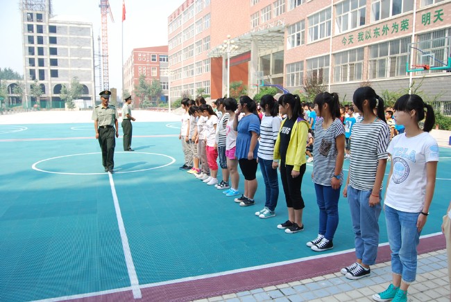 洛陽東外2012初中部新生軍訓(xùn)