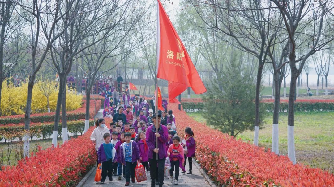 與春天相約，攜快樂同行——洛陽(yáng)東外小學(xué)部研學(xué)系列活動(dòng)（三）