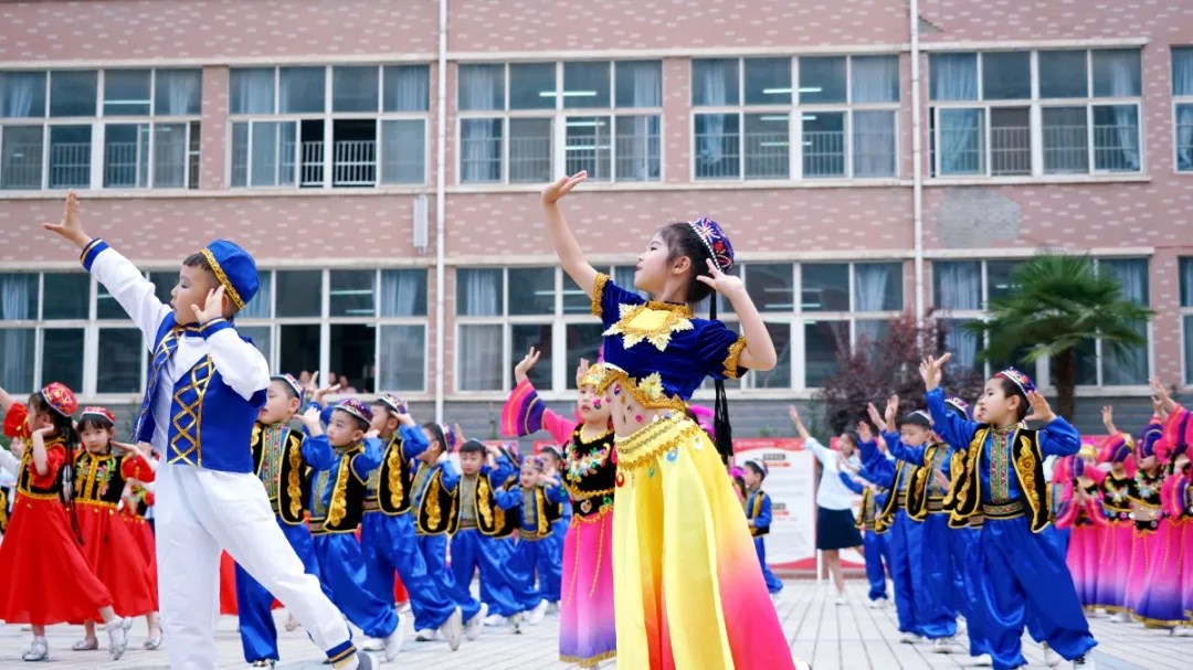 洛陽東方外國語幼兒園獻禮建黨一百年暨六一民族大聯(lián)歡活動