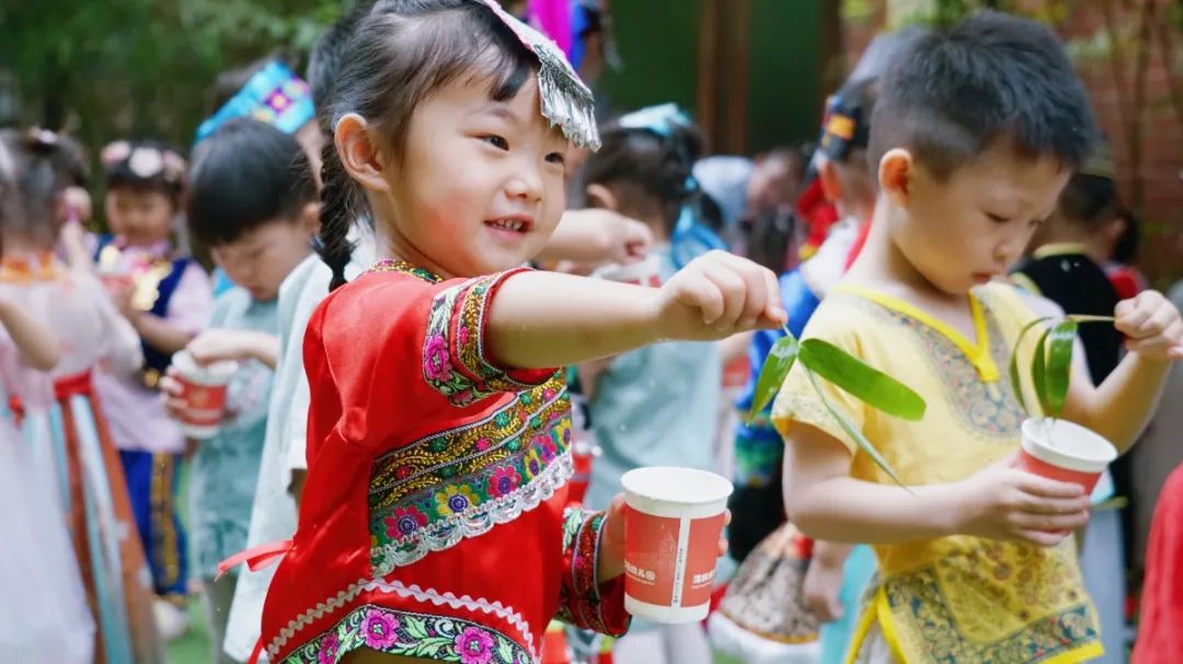 洛陽東方外國語幼兒園獻禮建黨一百年暨六一民族大聯(lián)歡活動