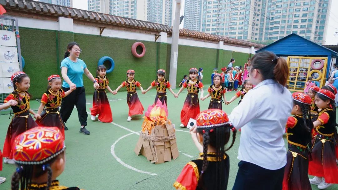 洛陽東方外國語幼兒園獻禮建黨一百年暨六一民族大聯(lián)歡活動