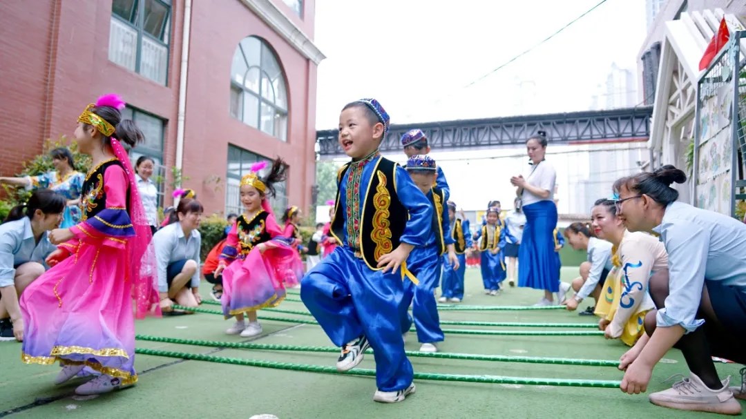 洛陽東方外國語幼兒園獻禮建黨一百年暨六一民族大聯(lián)歡活動