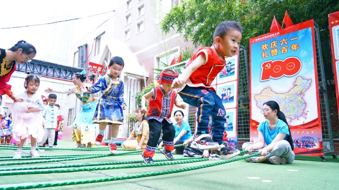 洛陽東方外國語幼兒園獻禮建黨一百年暨六一民族大聯(lián)歡活動