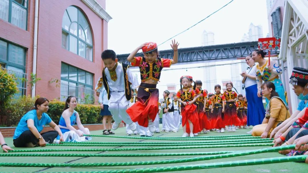 洛陽東方外國語幼兒園獻禮建黨一百年暨六一民族大聯(lián)歡活動