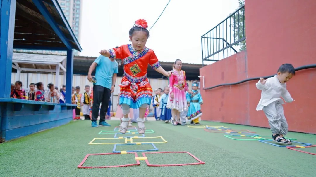 洛陽東方外國語幼兒園獻禮建黨一百年暨六一民族大聯(lián)歡活動